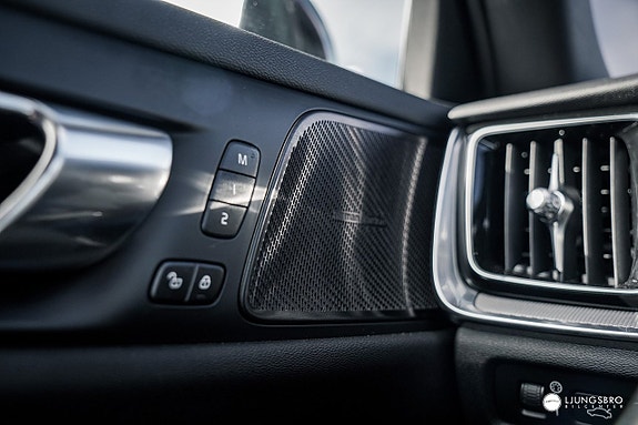 Volvo V60 14 of 18