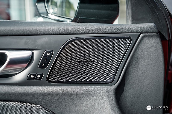 Volvo V60 7 of 18