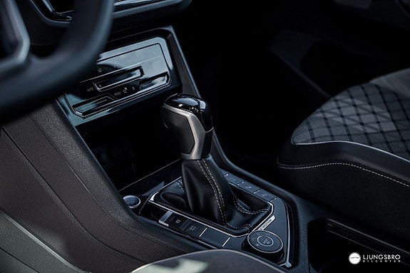 Volkswagen Tiguan 12 of 22