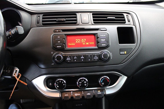 Kia Rio 12 of 15