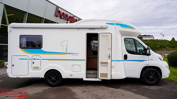Eura Mobil Profila ONE 690 QB | Queenbädd | Taksäng 4 of 21