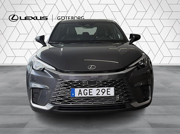 Lexus LBX 6 of 16