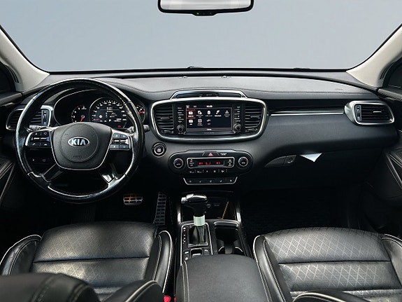 Kia Sorento 8 of 27