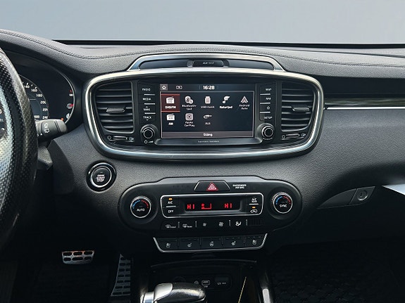 Kia Sorento 11 of 27