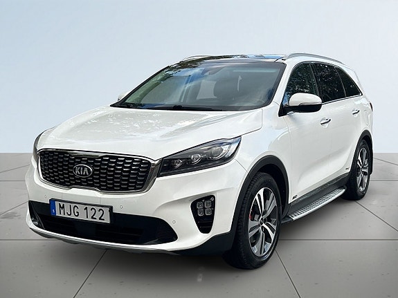 Kia Sorento 16 of 27