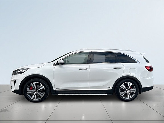 Kia Sorento 4 of 27