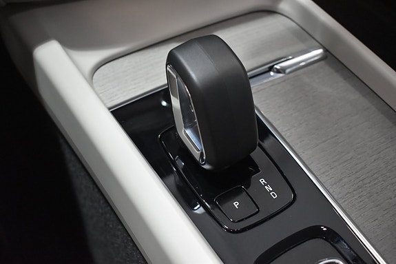 Volvo V60 Cross Country 13 of 23