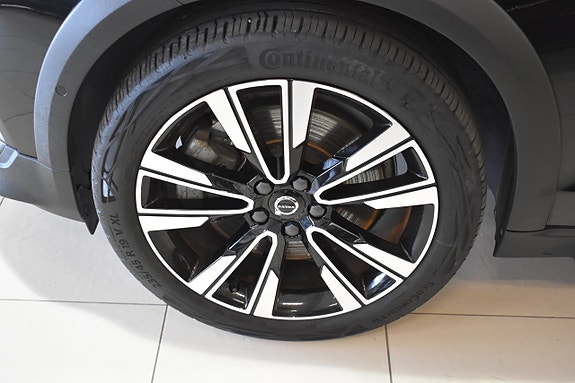 Volvo V60 Cross Country 23 of 23
