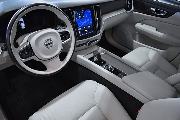 Volvo V60 Cross Country 9 of 23