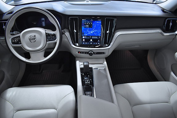 Volvo V60 Cross Country 8 of 23