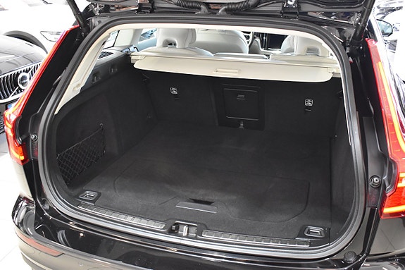 Volvo V60 Cross Country 5 of 23