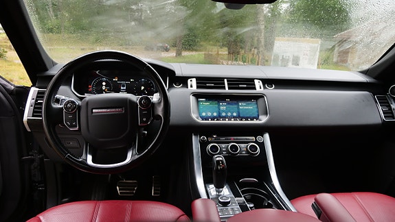Land Rover Range Rover Sport 10 of 10