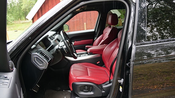 Land Rover Range Rover Sport 6 of 10