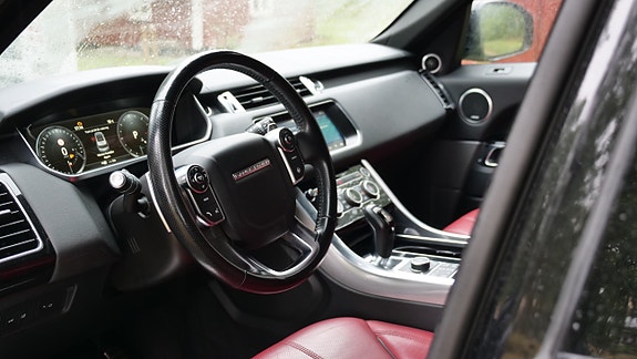 Land Rover Range Rover Sport 5 of 10