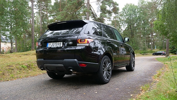 Land Rover Range Rover Sport 3 of 10