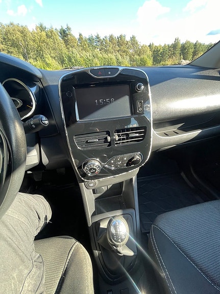 Renault Clio 9 of 11