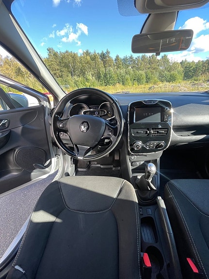 Renault Clio 6 of 11