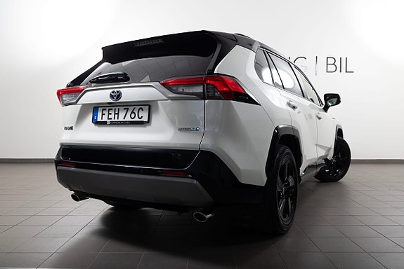 Toyota RAV4 12 of 23