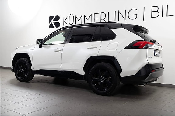 Toyota RAV4 6 of 23