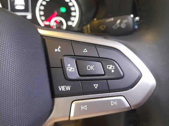 Volkswagen Caddy Maxi 12 of 12