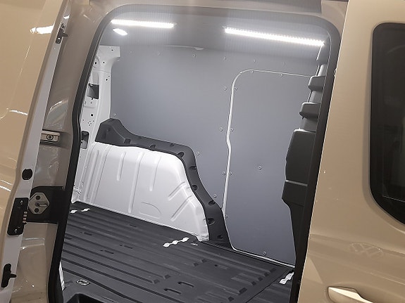Volkswagen Caddy Maxi 5 of 12