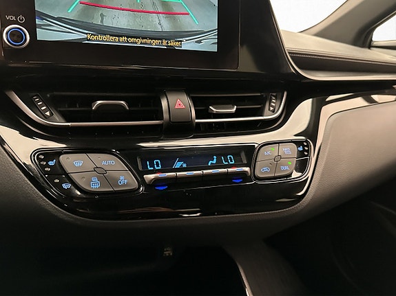 Toyota C-HR 25 of 30