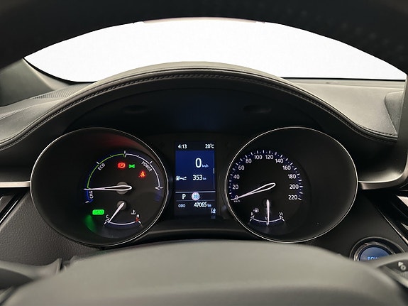 Toyota C-HR 15 of 30