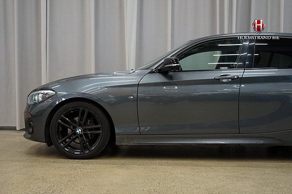 BMW 118i 6 of 22