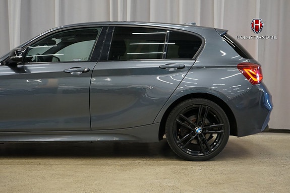 BMW 118i 7 of 22