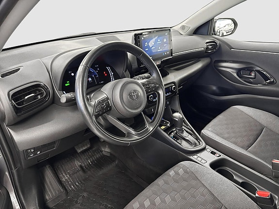 Toyota Yaris 10 of 12