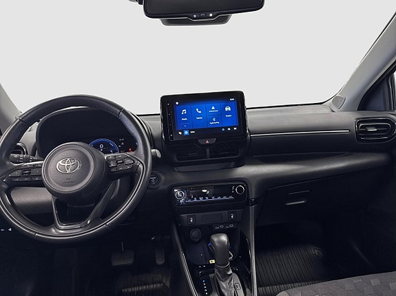 Toyota Yaris 12 of 12
