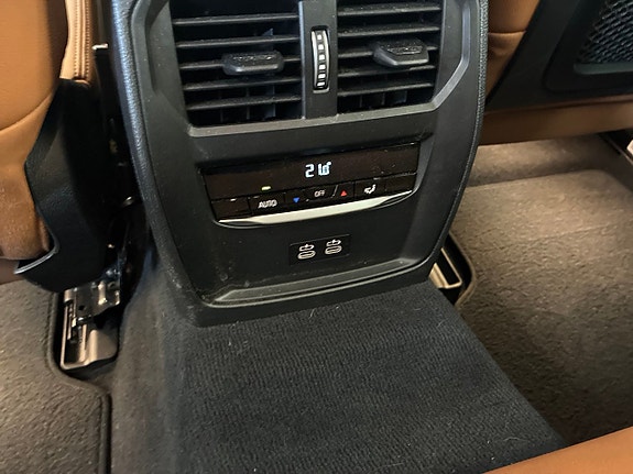 BMW i4 20 of 26