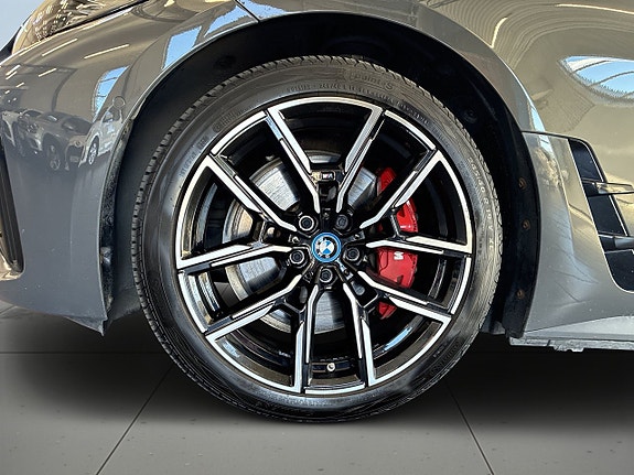 BMW i4 14 of 26