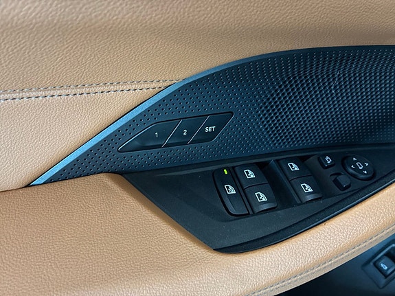 BMW i4 21 of 26
