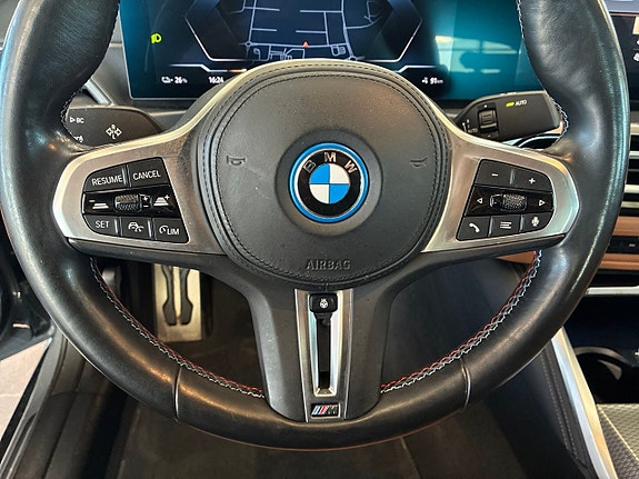 BMW i4 23 of 26