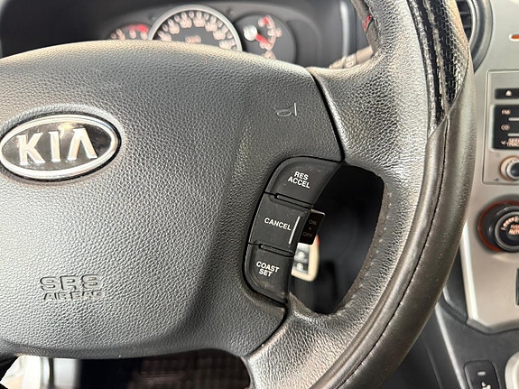 Kia Carens 12 of 20
