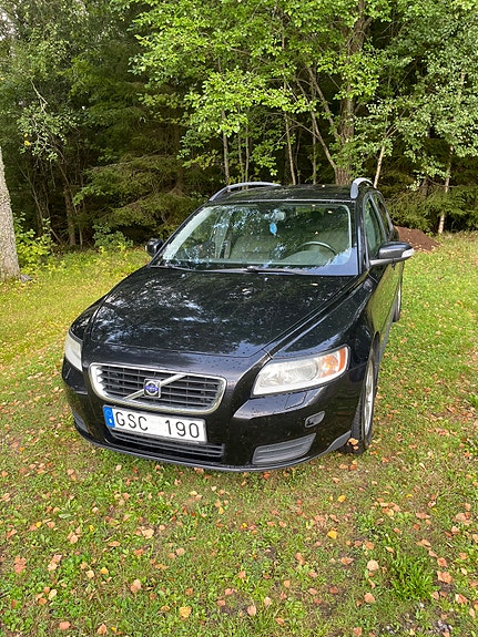 Volvo V50 3 of 8