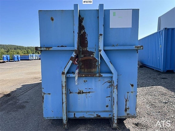 RHD 200 komprimator med container (59,000:- ex moms) 20 of 24