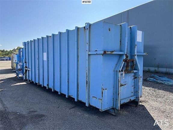 RHD 200 komprimator med container (59,000:- ex moms) 19 of 24