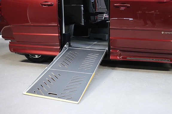 Dodge Grand Caravan 11 of 21