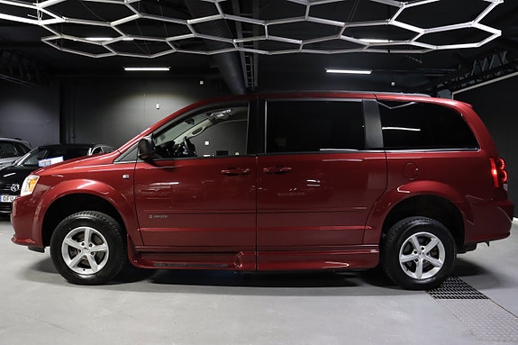 Dodge Grand Caravan 6 of 21