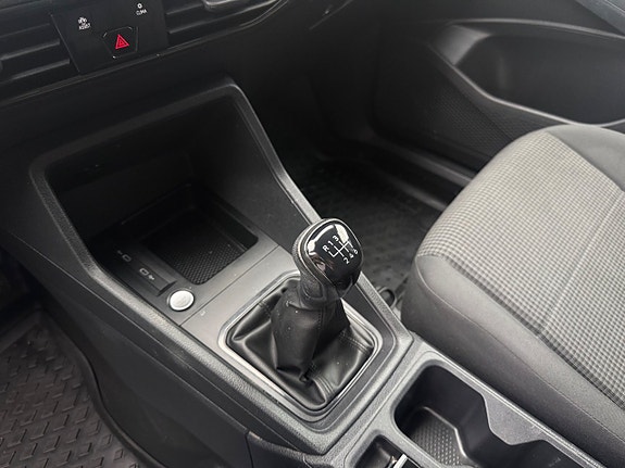 Volkswagen Caddy 21 of 25