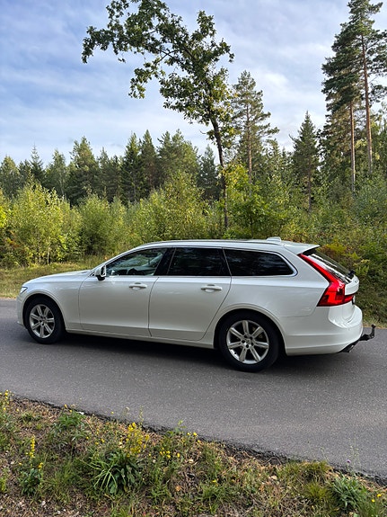 Volvo V90 3 of 10