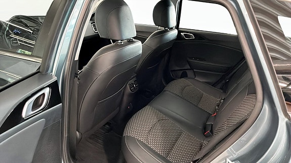 Kia Ceed 9 of 15