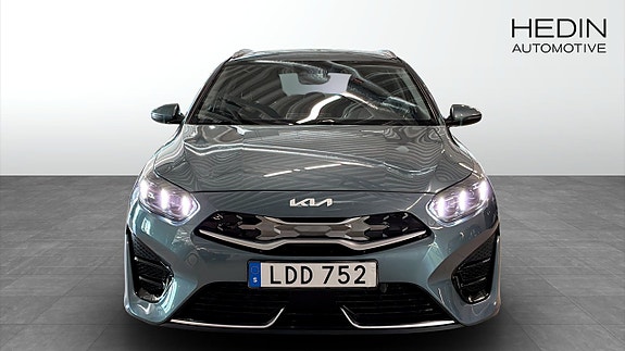 Kia Ceed 2 of 15