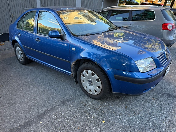 Volkswagen Bora 2 of 7