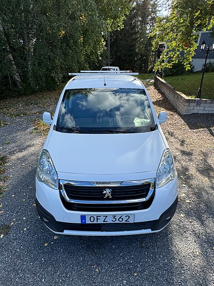 Peugeot Partner 2 of 9