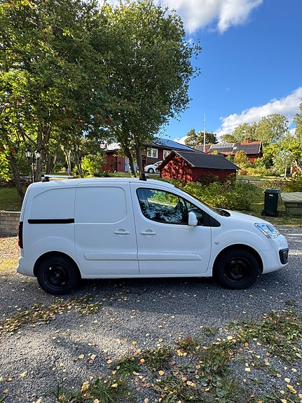 Peugeot Partner 3 of 9
