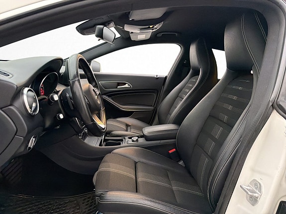 Mercedes-Benz CLA200 11 of 28
