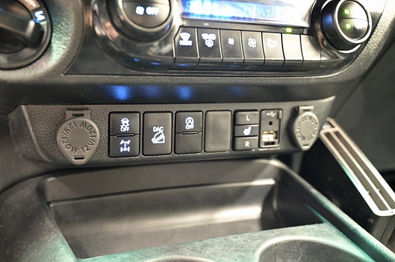 Toyota HiLux 18 of 21